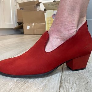 Rust-Red Arch LN Designer Shoe Made in France (like new)